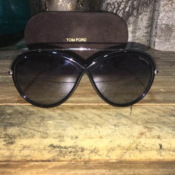 New Tom Ford Women Sunglasses - Picture 6 of 8